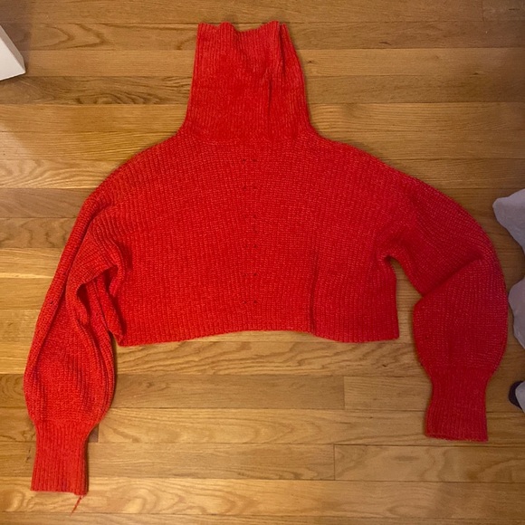 Red Ruby and Jenna cropped turtleneck sweater size med - Picture 1 of 5